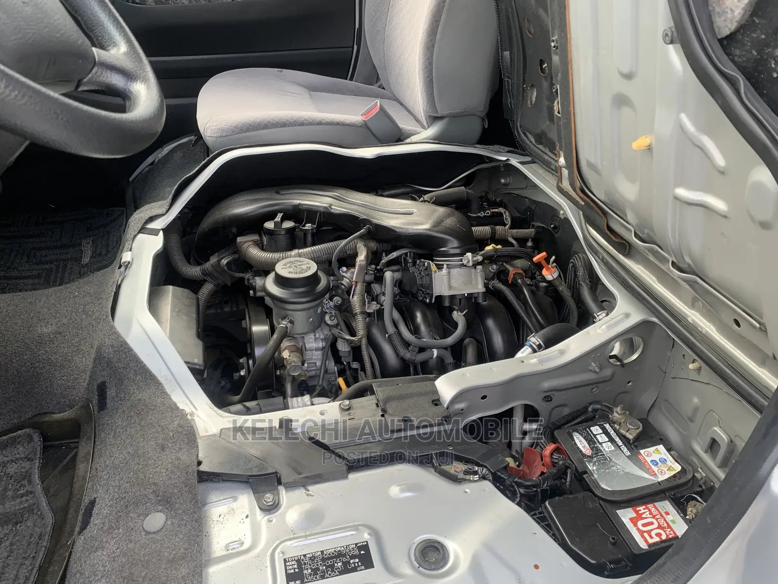 Toyota HiAce 2012 Silver