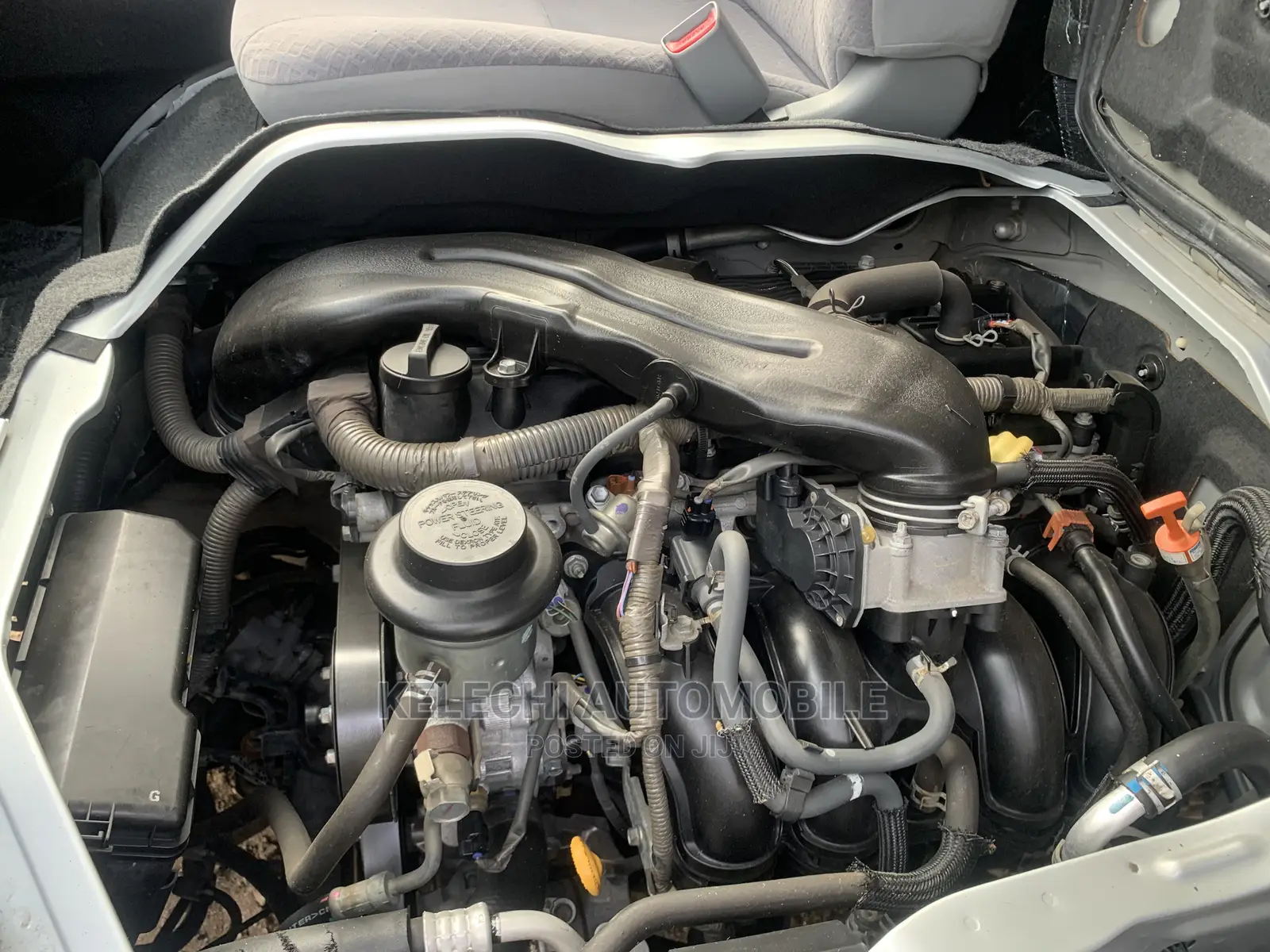 Toyota HiAce 2012 Silver