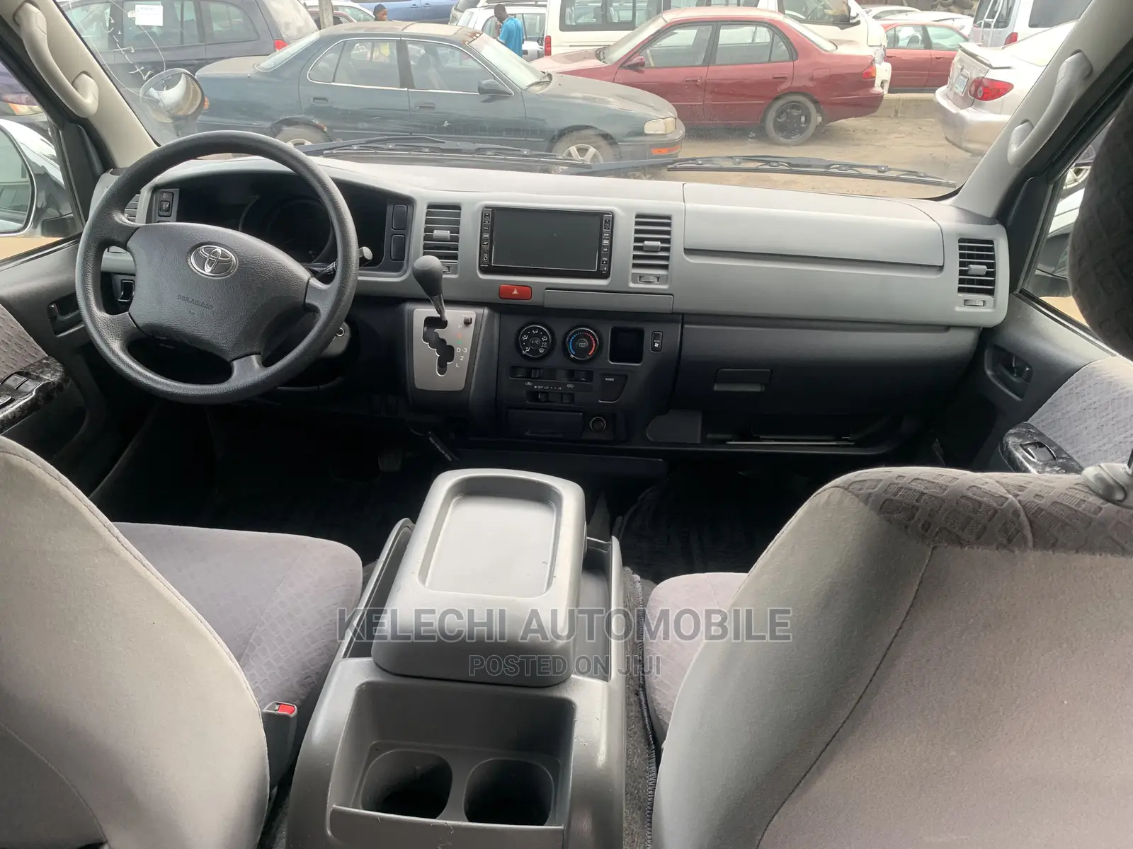 Toyota HiAce 2012 Silver