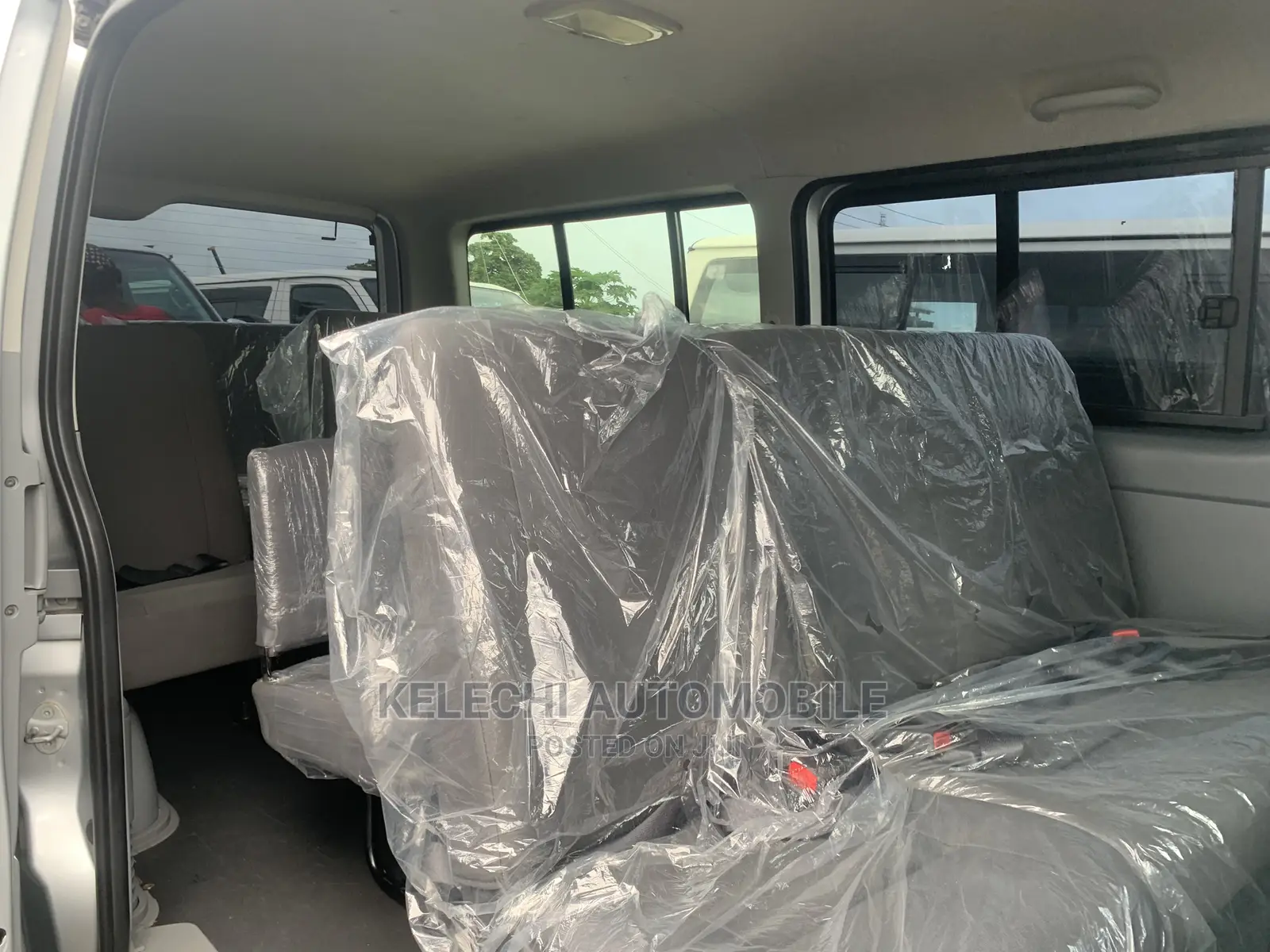 Toyota HiAce 2012 Silver