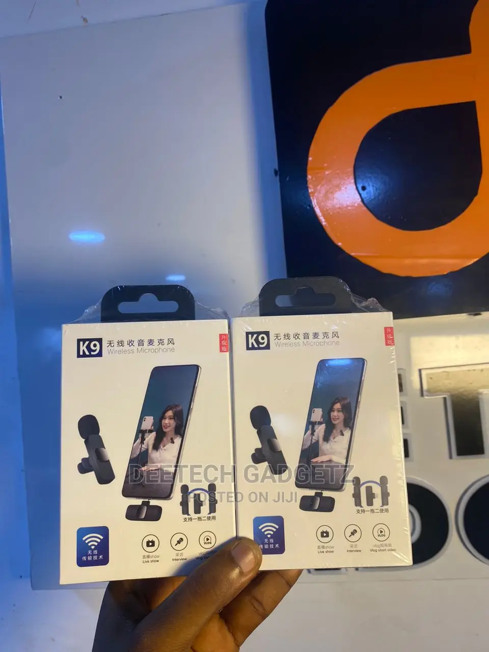  Wireless Microphone