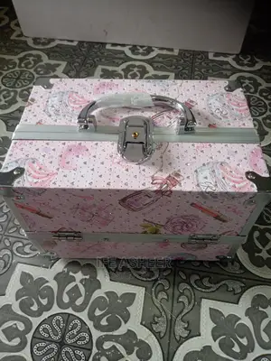 Queen Ladies Jewelry Box - 02