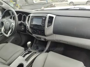 Toyota Tacoma 2015 White