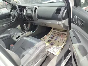 Toyota Tacoma 2013 White