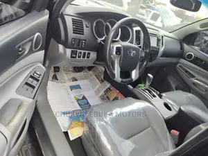 Toyota Tacoma 2013 Black