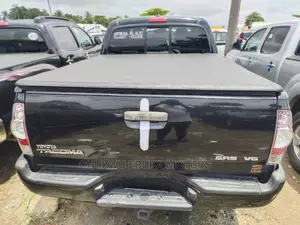 Toyota Tacoma 2013 Black