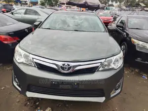 Toyota Camry LE 4dr Sedan (2.5L 4cyl 6A) 2012 Green