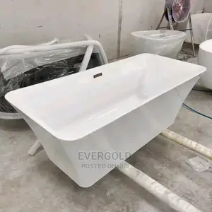 Luxury Bath Tub Available