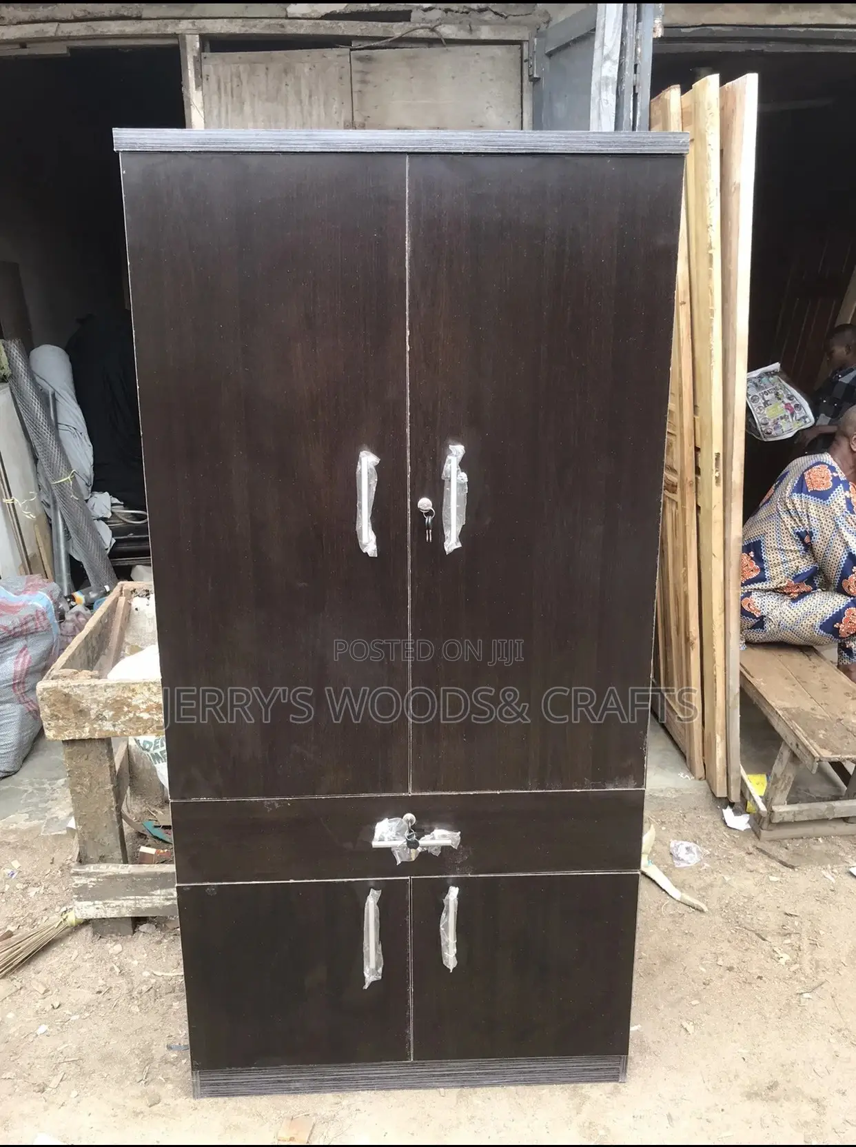 Wardrobe 32 Inches
