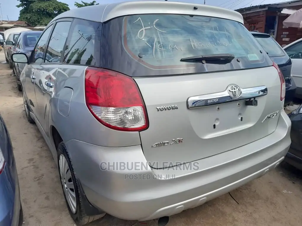 Toyota Matrix 2005 Silver