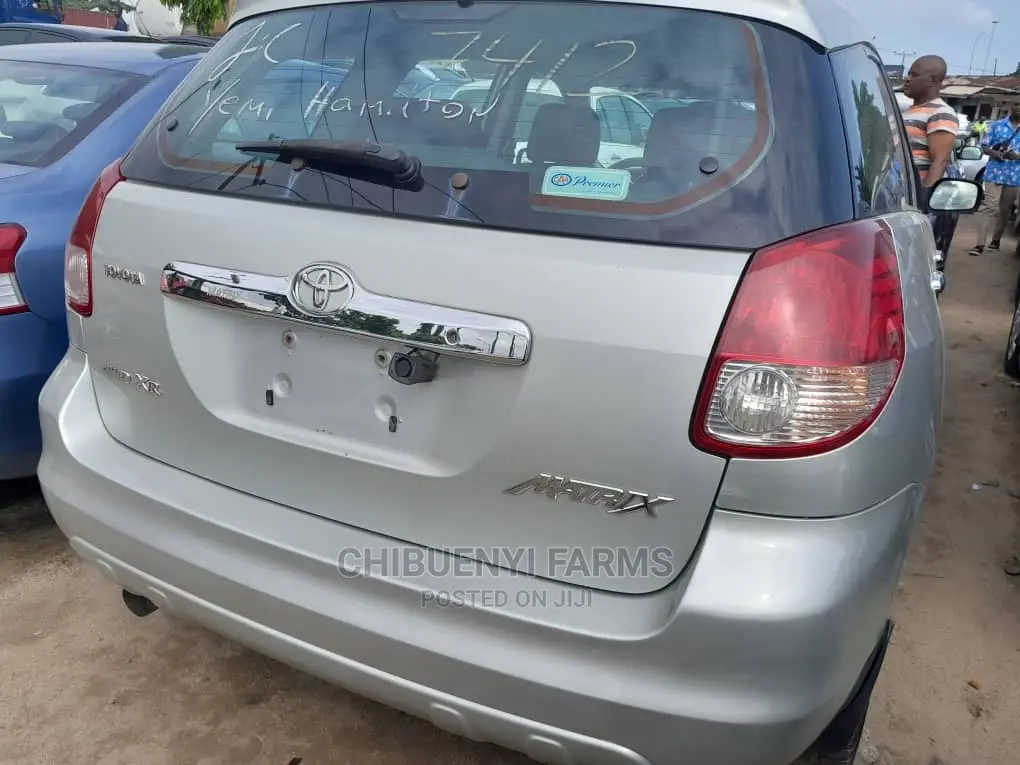 Toyota Matrix 2005 Silver