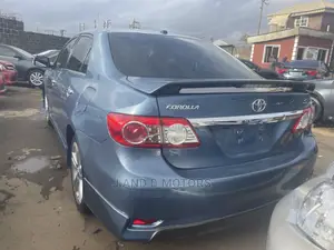 Toyota Corolla S Special Edition 4dr Sedan (1.8L 4cyl 4A) 2013 Gray