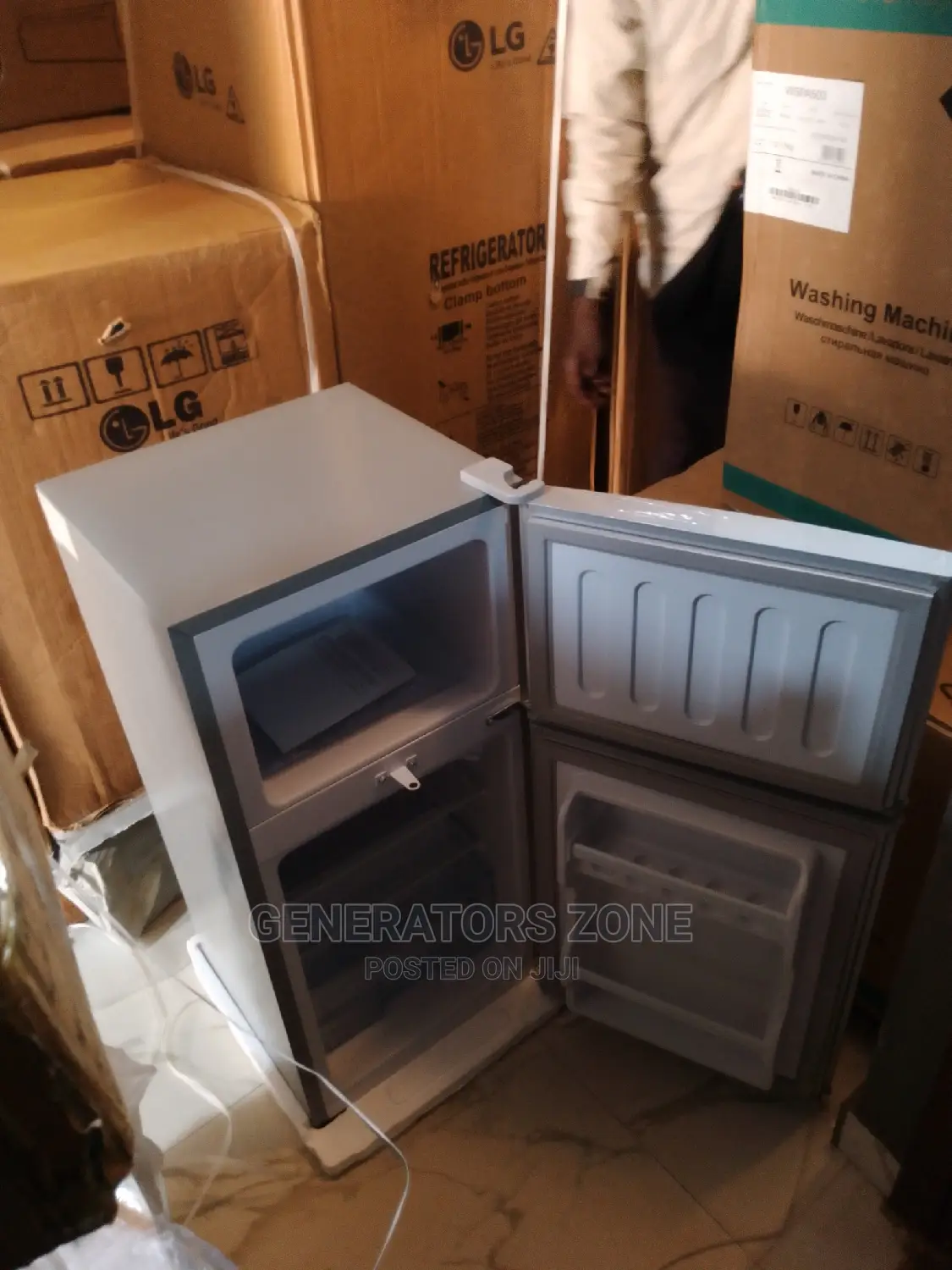 Affordable LG Gs-141sq Top Freezer Fridge