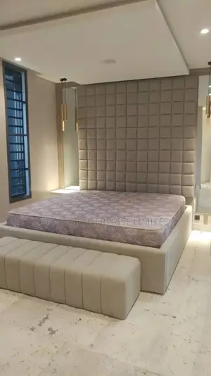 Full Height 6 X 6 Bed With 2 Side Mirror, Bedside Ottoman