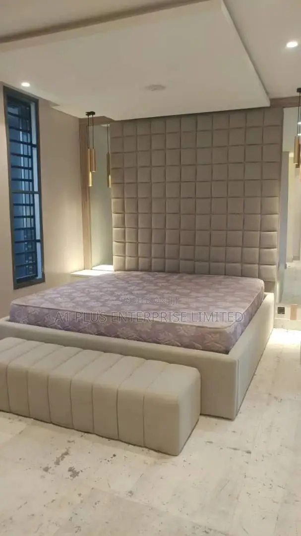 Full Height 6 X 6 Bed With 2 Side Mirror, Bedside Ottoman