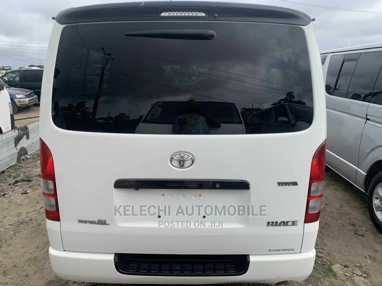 Toyota HiAce 2010 White