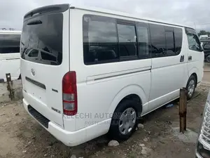 Toyota HiAce 2010 White