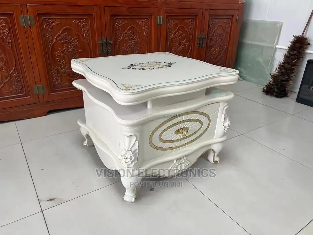 Royal Small Center Table