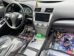 Toyota Camry 2010 Silver