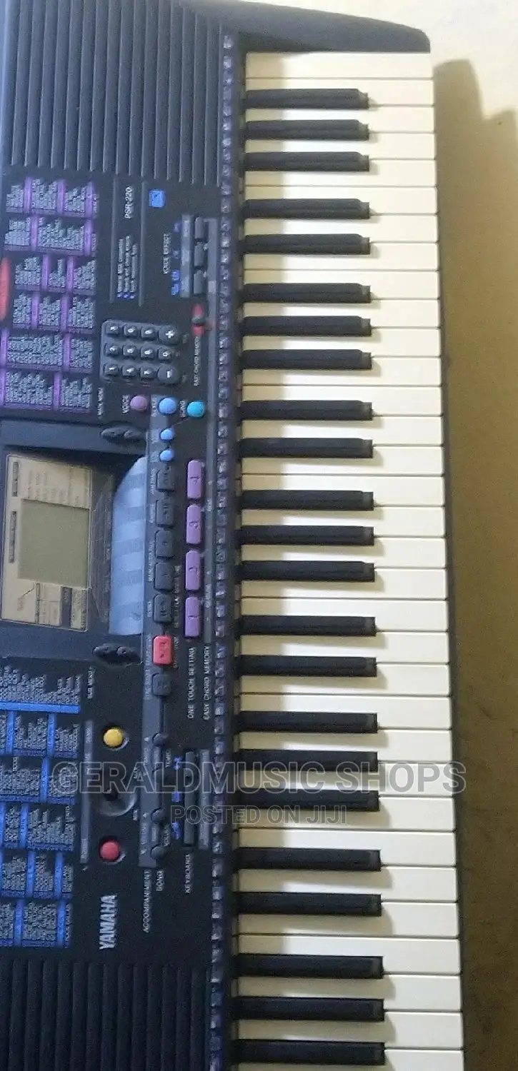 UK Used Yamaha PSR 200