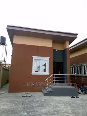 Mini Flat in Oluyole Estate Main, Akala Express for rent