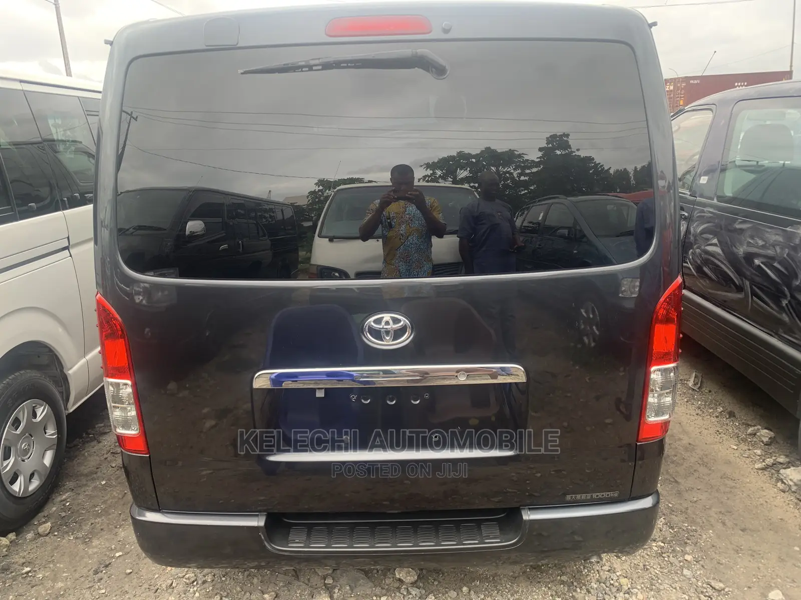 Toyota HiAce 2010