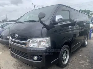 Toyota HiAce 2010