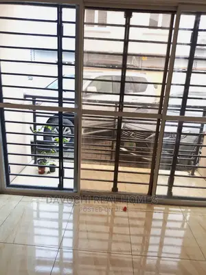 3bdrm Apartment in Lekki Phase One for rent