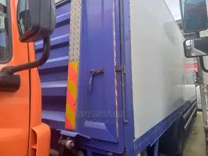 Daf Cf 75 Container Body Blue