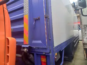 Daf Cf 75 Container Body Blue