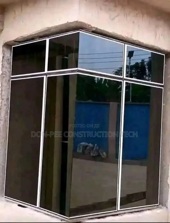Frameless Glass Window