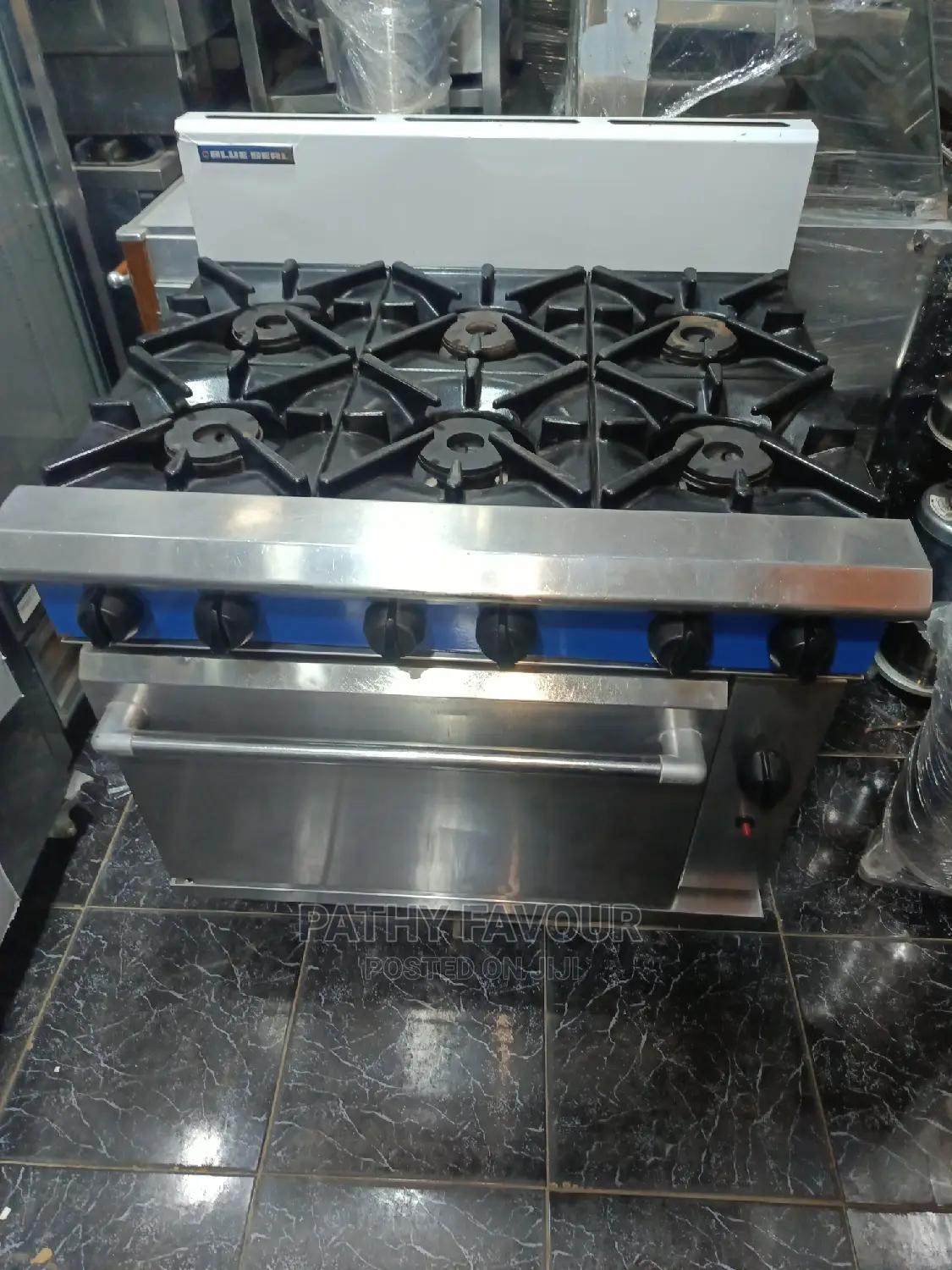 Blue Seal 6 Burners Industrial Gas Cooker With Oven in Ojo Restaurant
