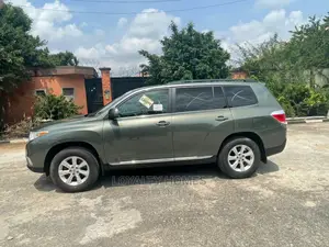 Toyota Highlander Limited 3.5l 4WD 2013 Beige