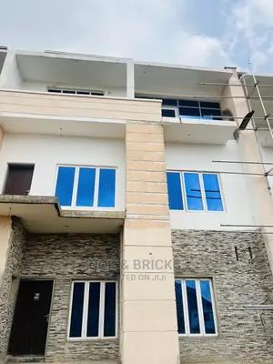 5bdrm Duplex in Briggs Luxury Court, Wuye for sale