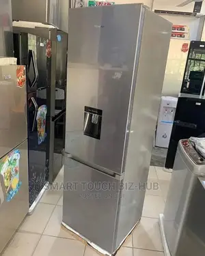 35dcb Hisense Refrigerator W/Bottom Freezer + Disperser