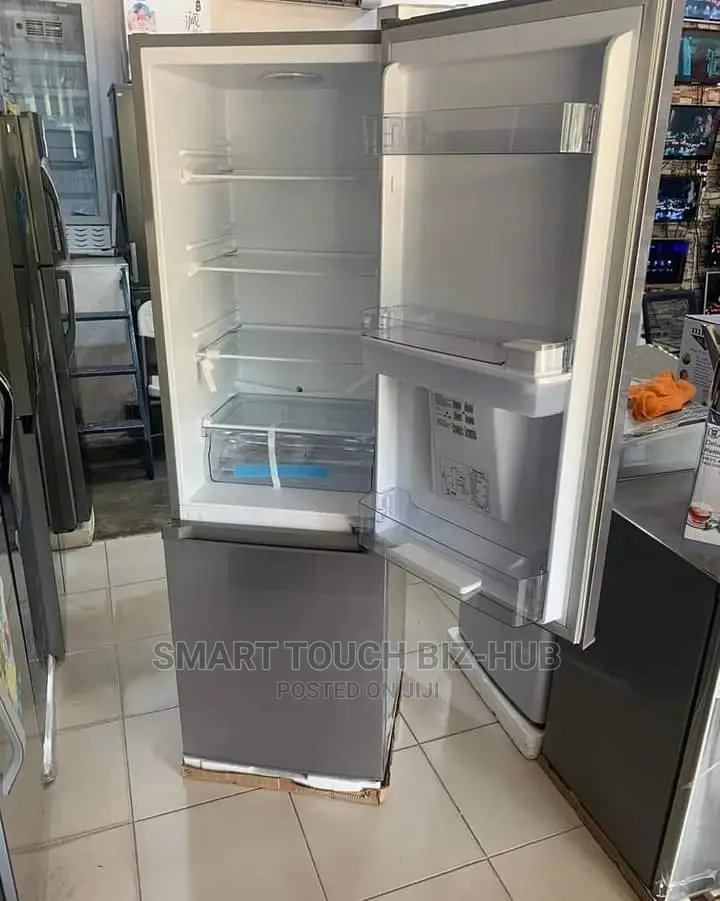 35dcb Hisense Refrigerator W/Bottom Freezer + Disperser