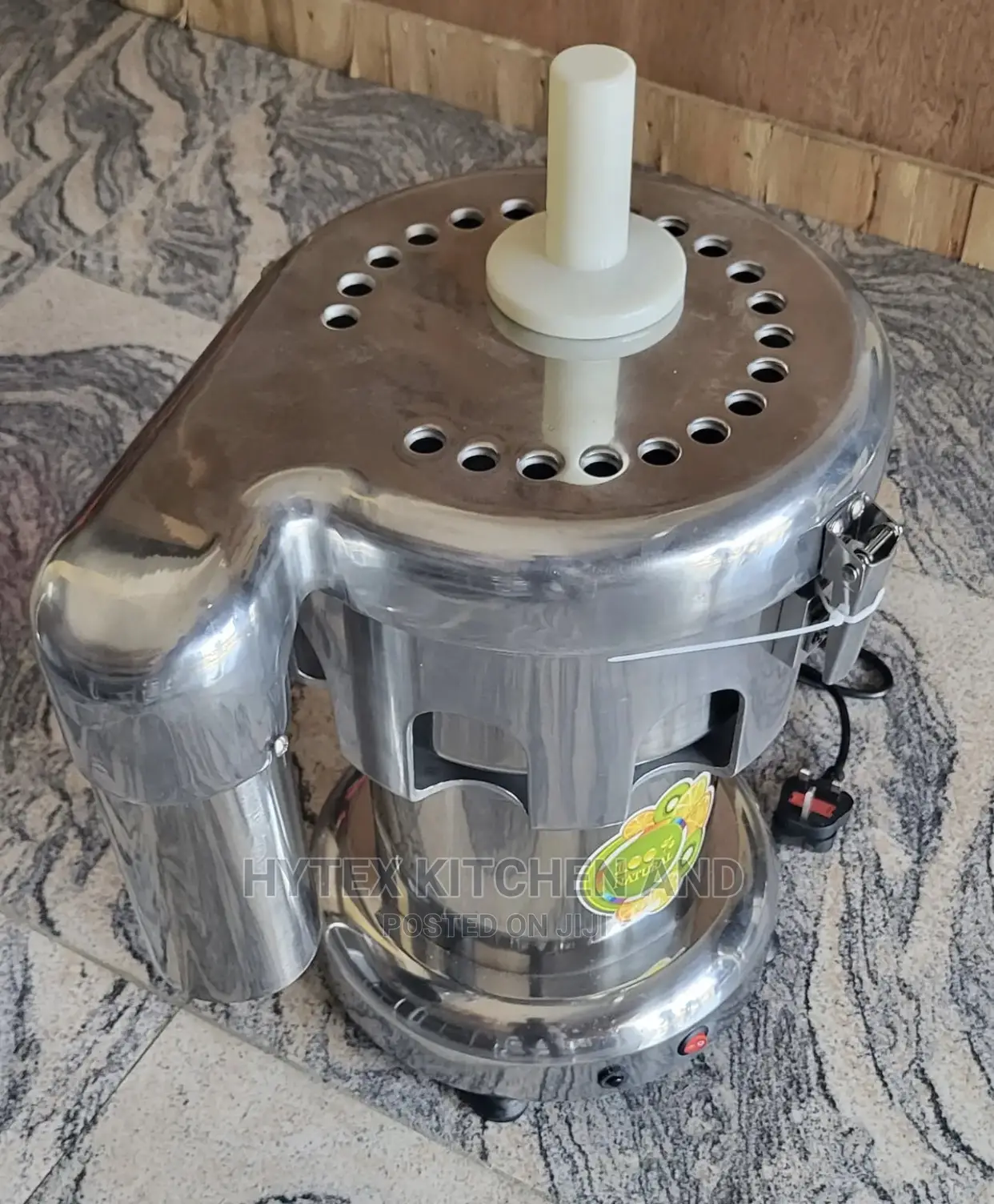 Commercial Juice Extractor