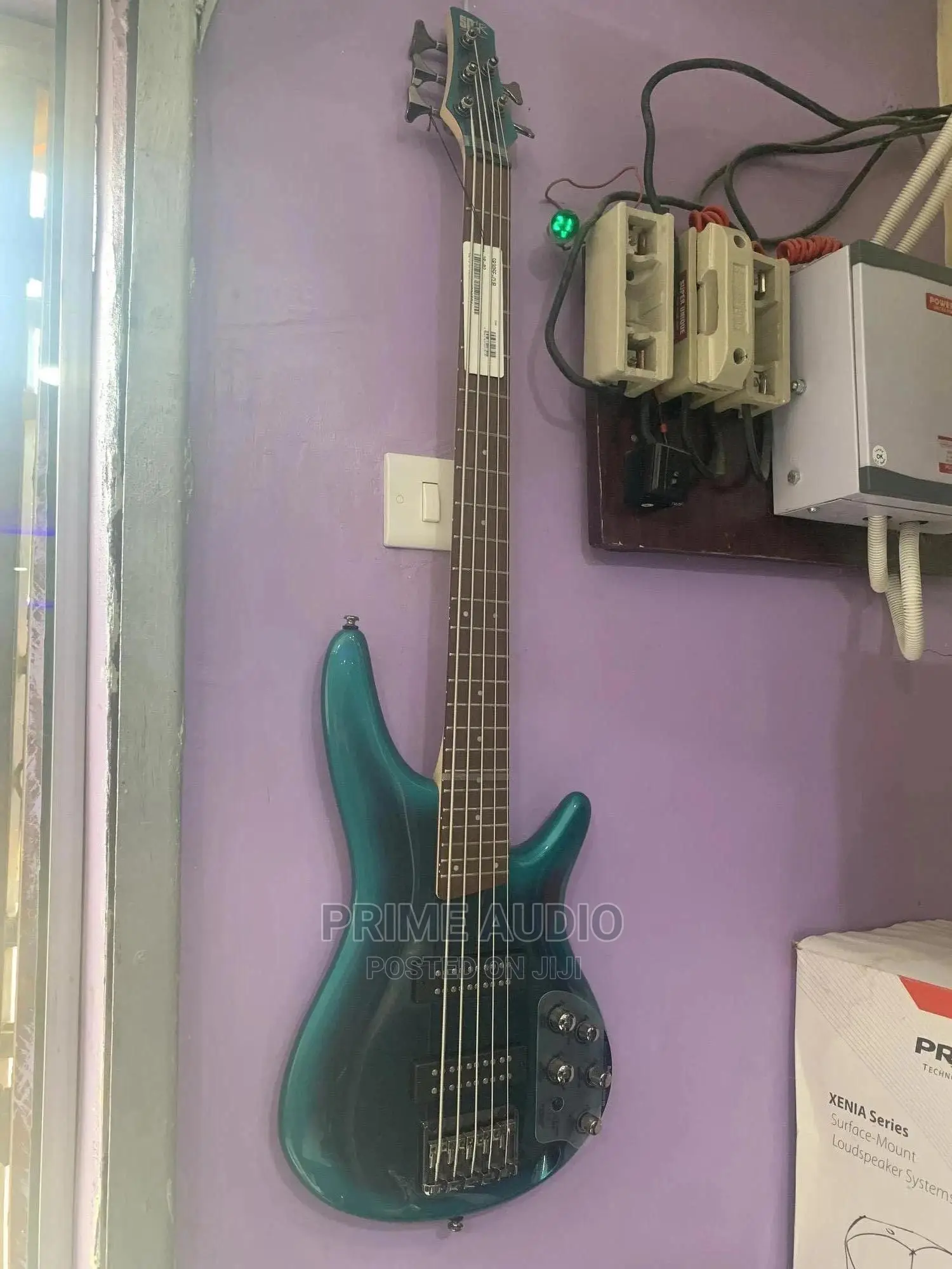 Ibanez 305 5 Strings Active Bass Guitar in Ojo Musical Instruments