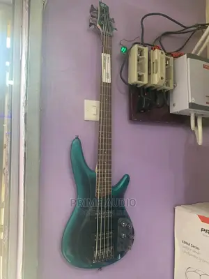 Ibanez 305 5 Strings Active Bass Guitar