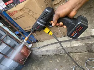 Cordless Pressure Washer