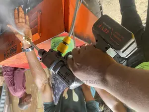 Cordless Pressure Washer