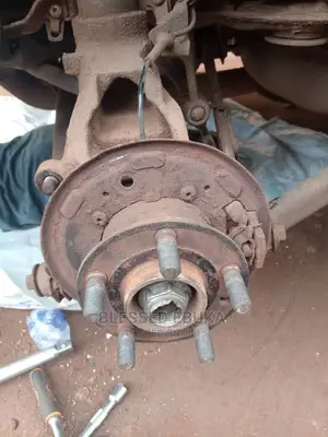Director Tokunbo Back Hub Range Rover Vogue 2012