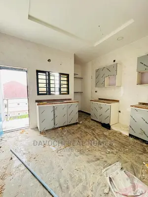 2bdrm Apartment in Ologolo Estate, Lekki for rent