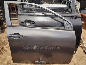 Toyota Corolla 08 Door Front Right