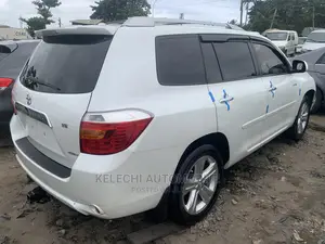 Toyota Highlander Limited 2010 White
