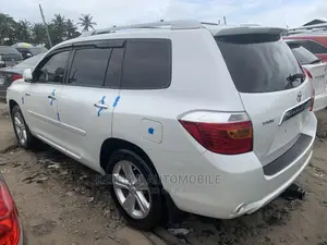 Toyota Highlander Limited 2010 White
