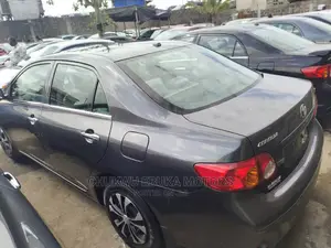 Toyota Corolla 2010 Gray