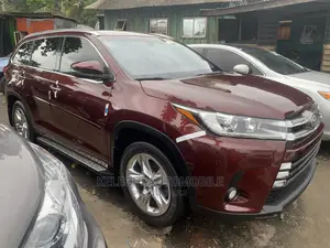 Toyota Highlander 2015 Red