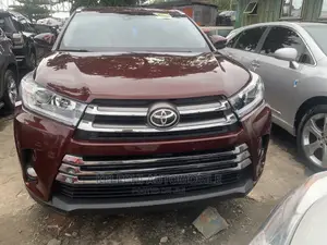 Toyota Highlander 2015 Red