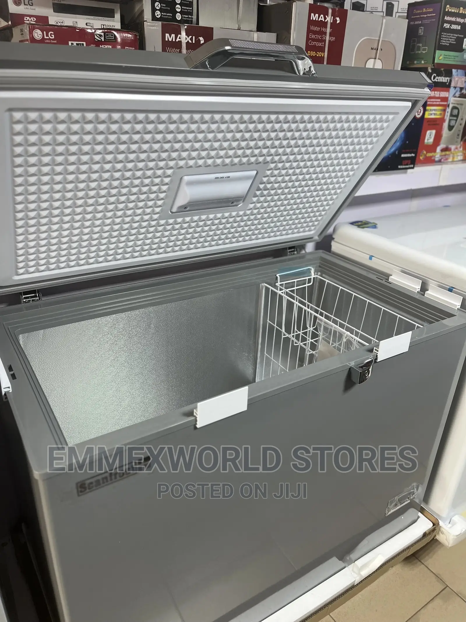 Scanfrost Chest Freezer 300L